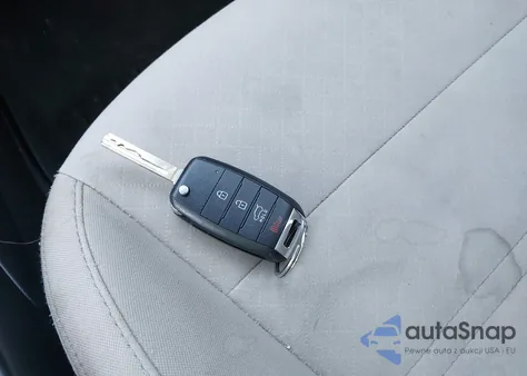 2016 Kia Sorento 3.3L Lx z USA, uszkodzony, nr VIN 5XYPGDA51GG080862